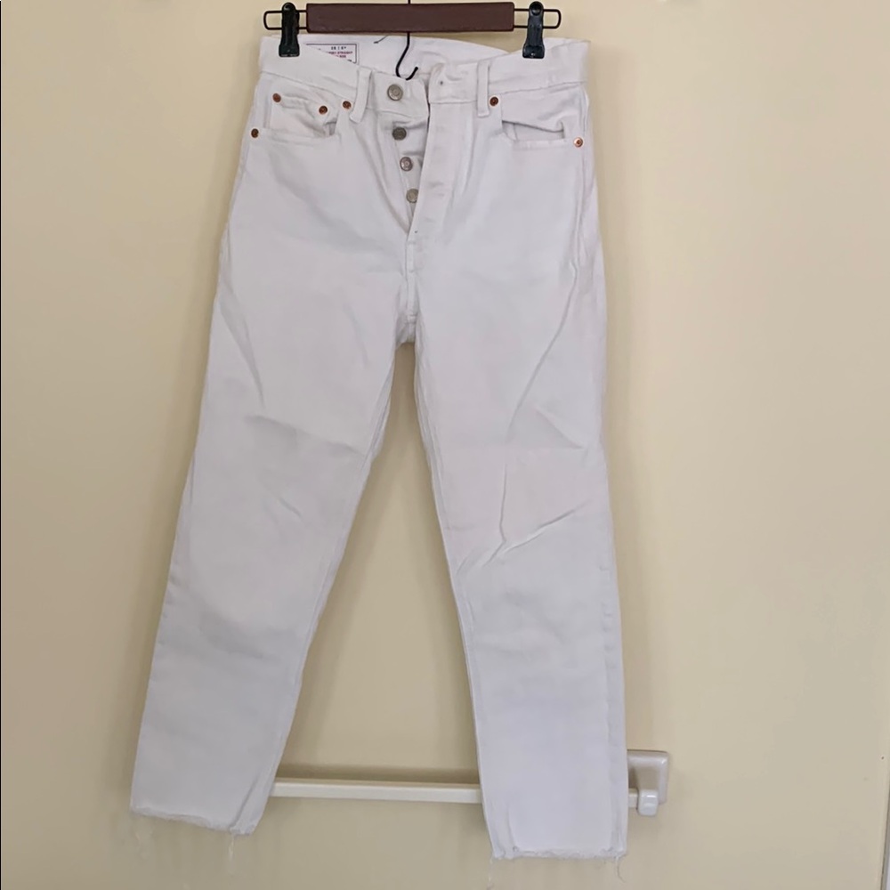 White GAP Women's Jeans in perfect condition size 6